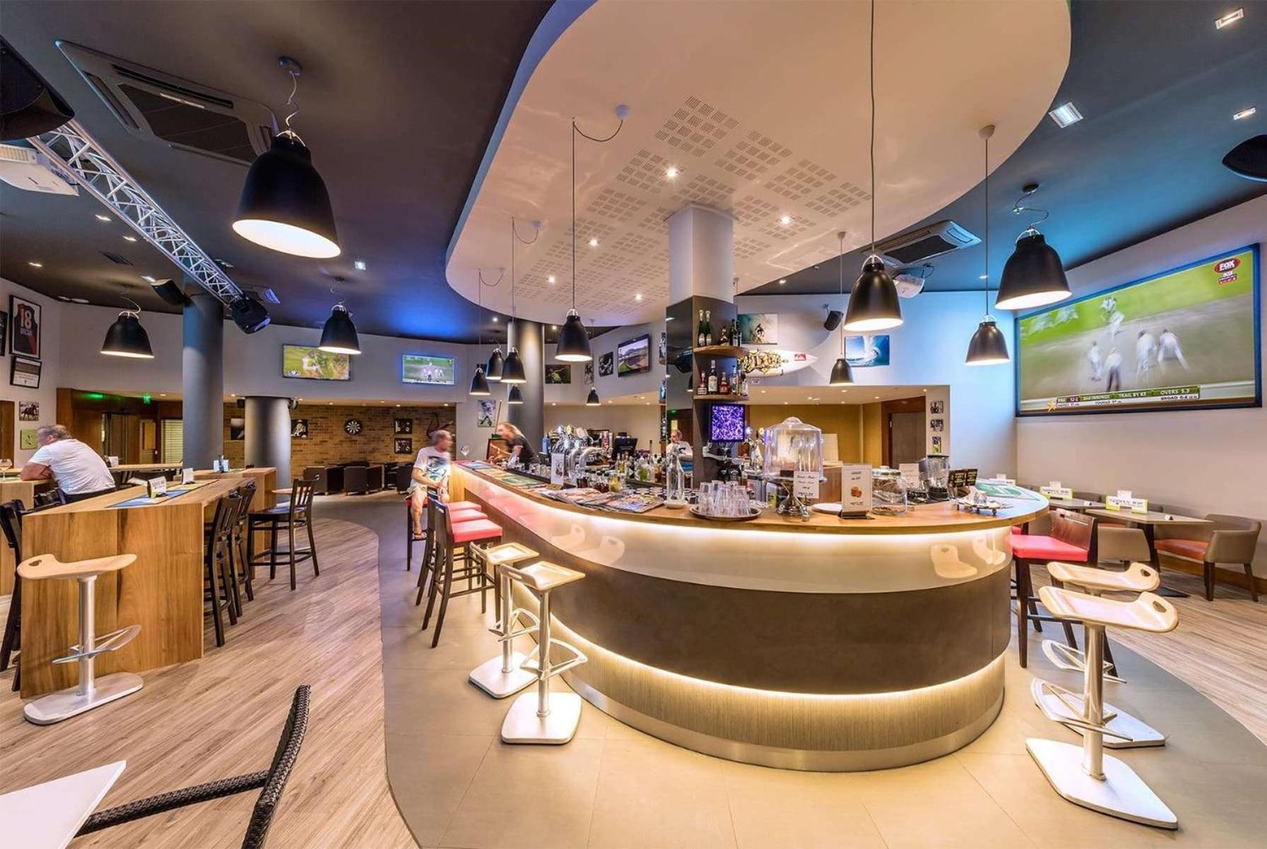 Ramada Hotel & Suites By Wyndham Noumea Luaran gambar