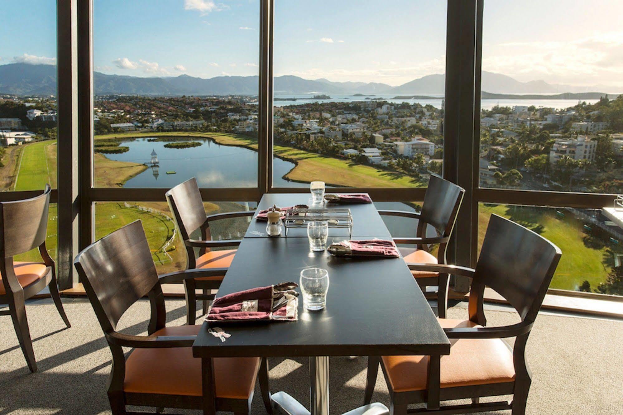 Ramada Hotel & Suites By Wyndham Noumea Luaran gambar