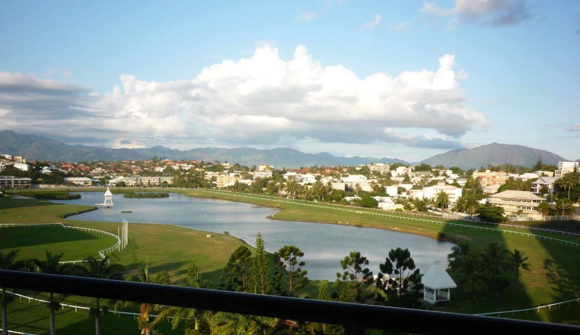 Ramada Hotel & Suites By Wyndham Noumea Luaran gambar